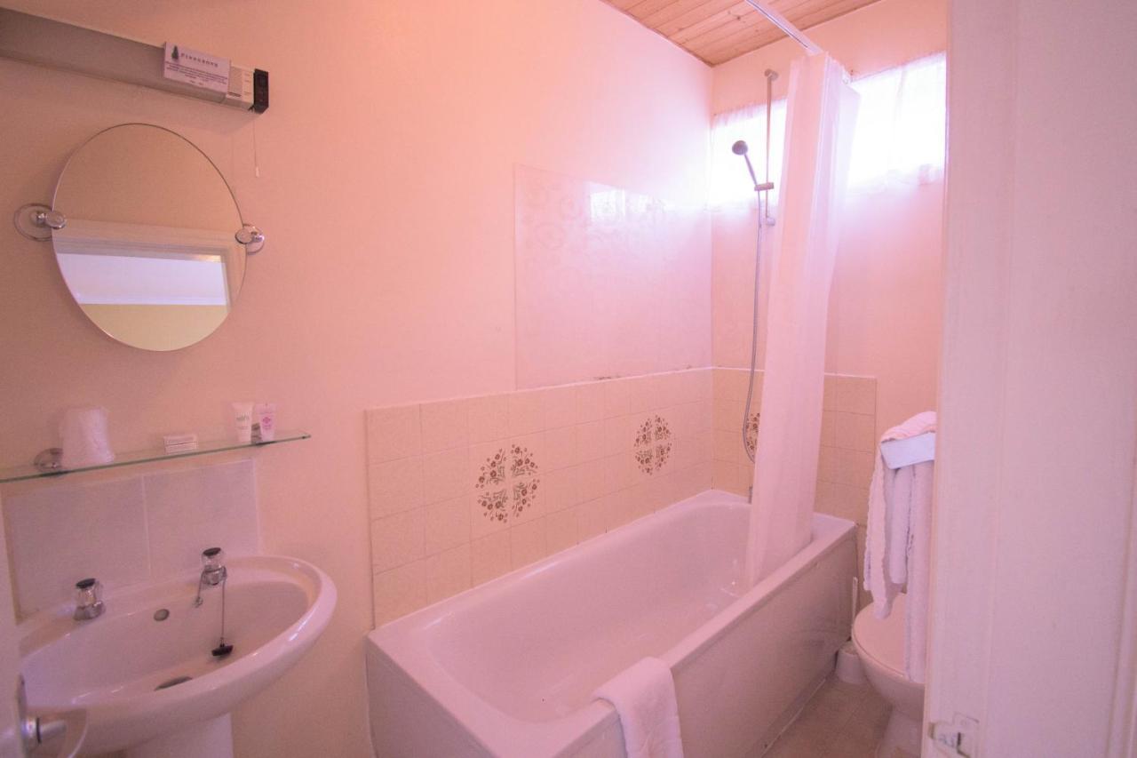 Pinegrove Hotel Carlisle  Ngoại thất bức ảnh